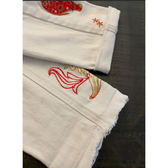 Rocks & Indigo White Jeans with Embroidery - Sz 6/27 - Picture 8 of 9